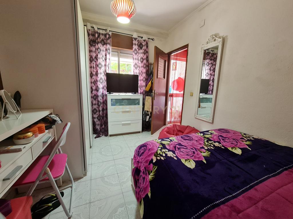 Prédio/Moradia 3 pisos - Seixal. - Image 20
