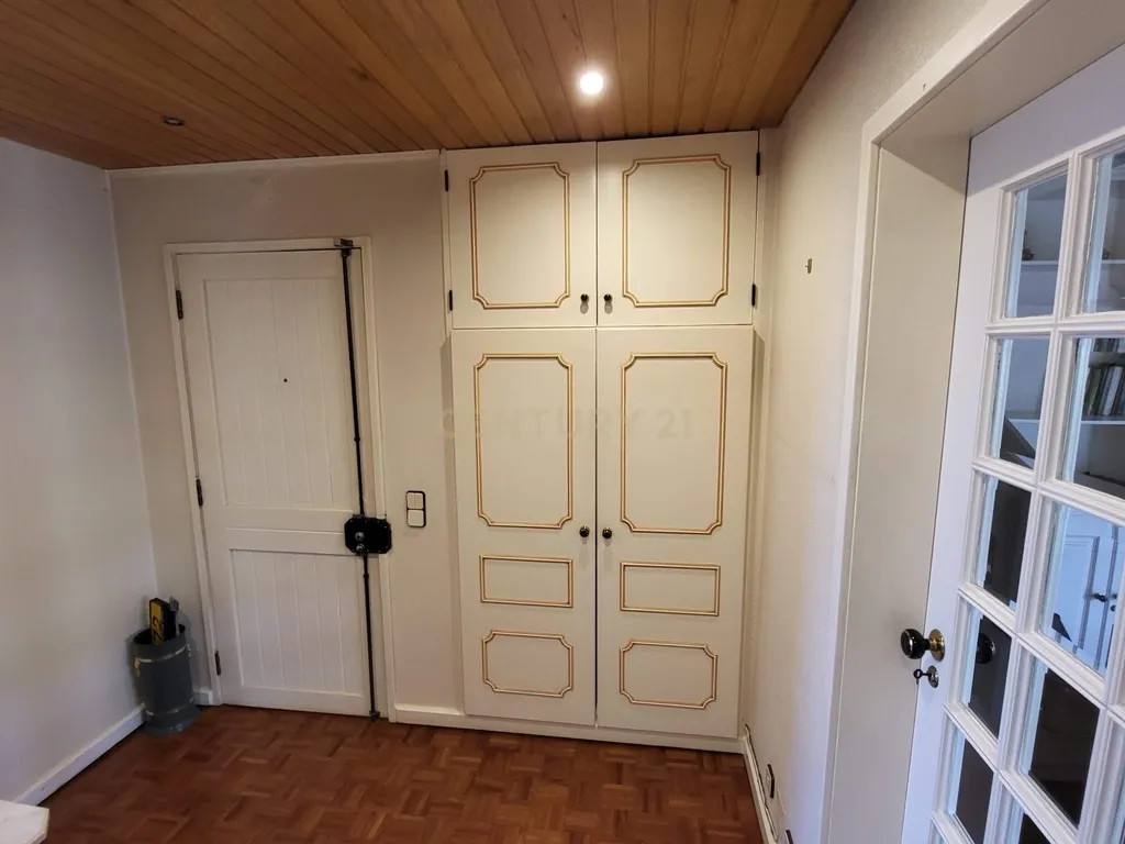 Apartamento T5 Mobilado c/ Garagem dupla fechada - Figueira da Foz - Image 10