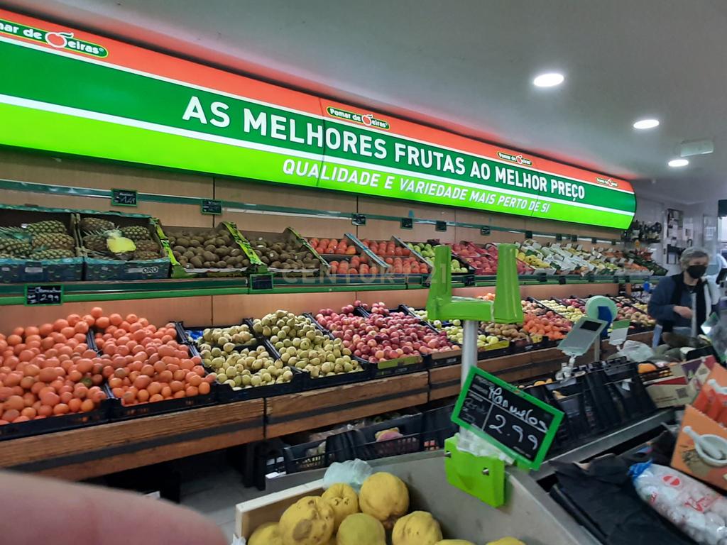 OEIRAS 2 Lojas para venda com Yeld de 7,5% - Image 10