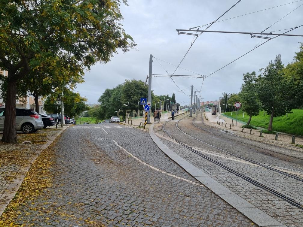 LOJA - PRAGAL, ALMADA - Image 13