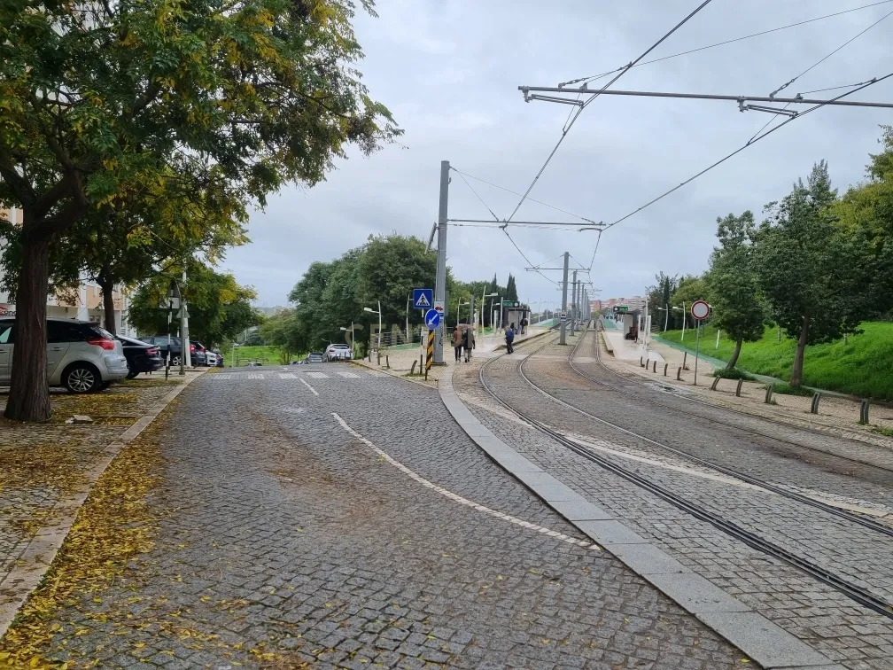 LOJA - PRAGAL, ALMADA - Image 13