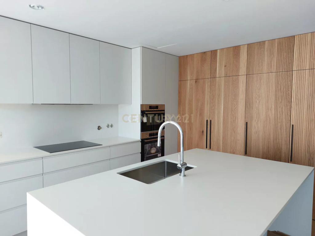 Casas De Sol-Fabulosa Moradia T4+1 - Image 8