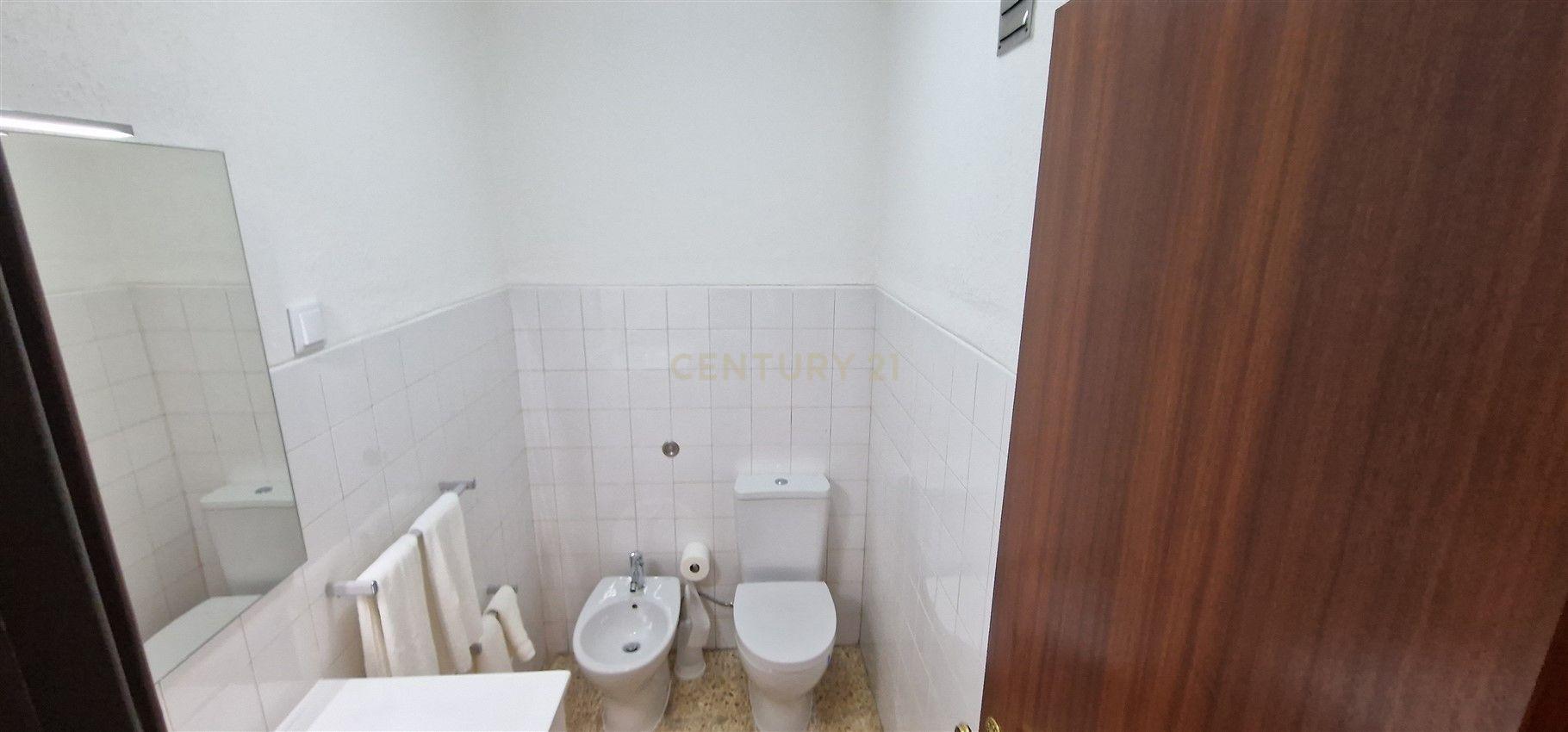 Fotografia 9 de T3 com Duas Frentes para Arrendamento em Benfica | Excelente Luminosidade | 1.600€/mês