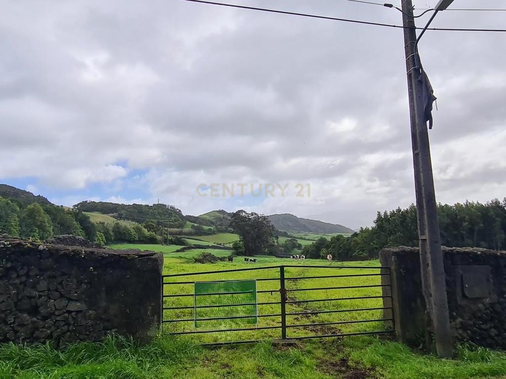 Terreno Urbanizável em Estrada da Ribeira Grande - Image 9