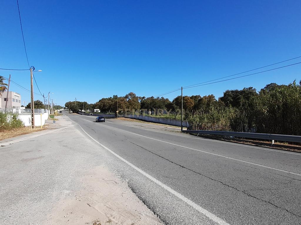 Terreno urbano com possibilidade de construção em Vale da Resina, freguesia de Alcochete - Image 12