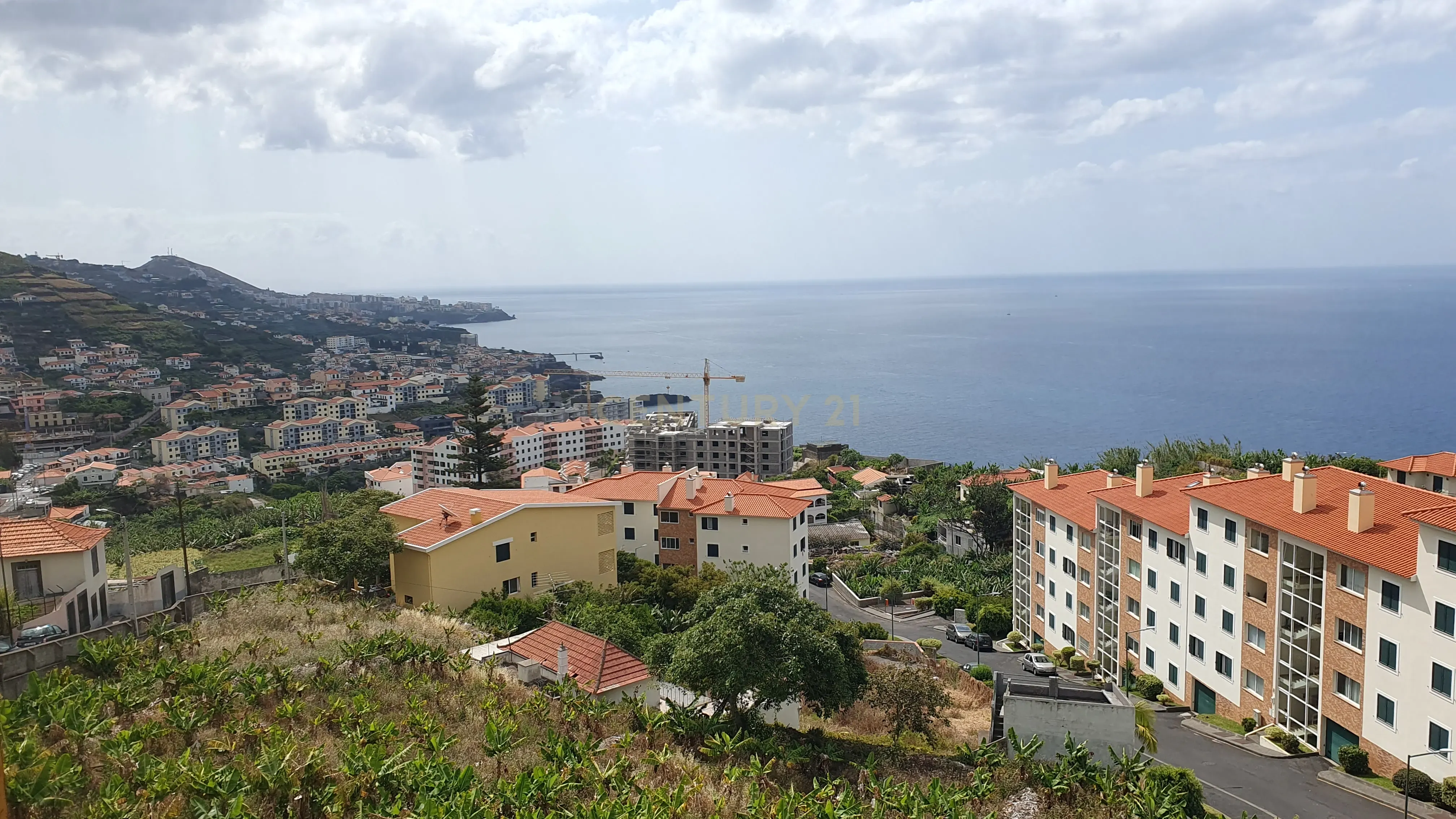 T3 último andar com terraço privado - Câmara de Lobos - Ilha da Madeira - Image 2