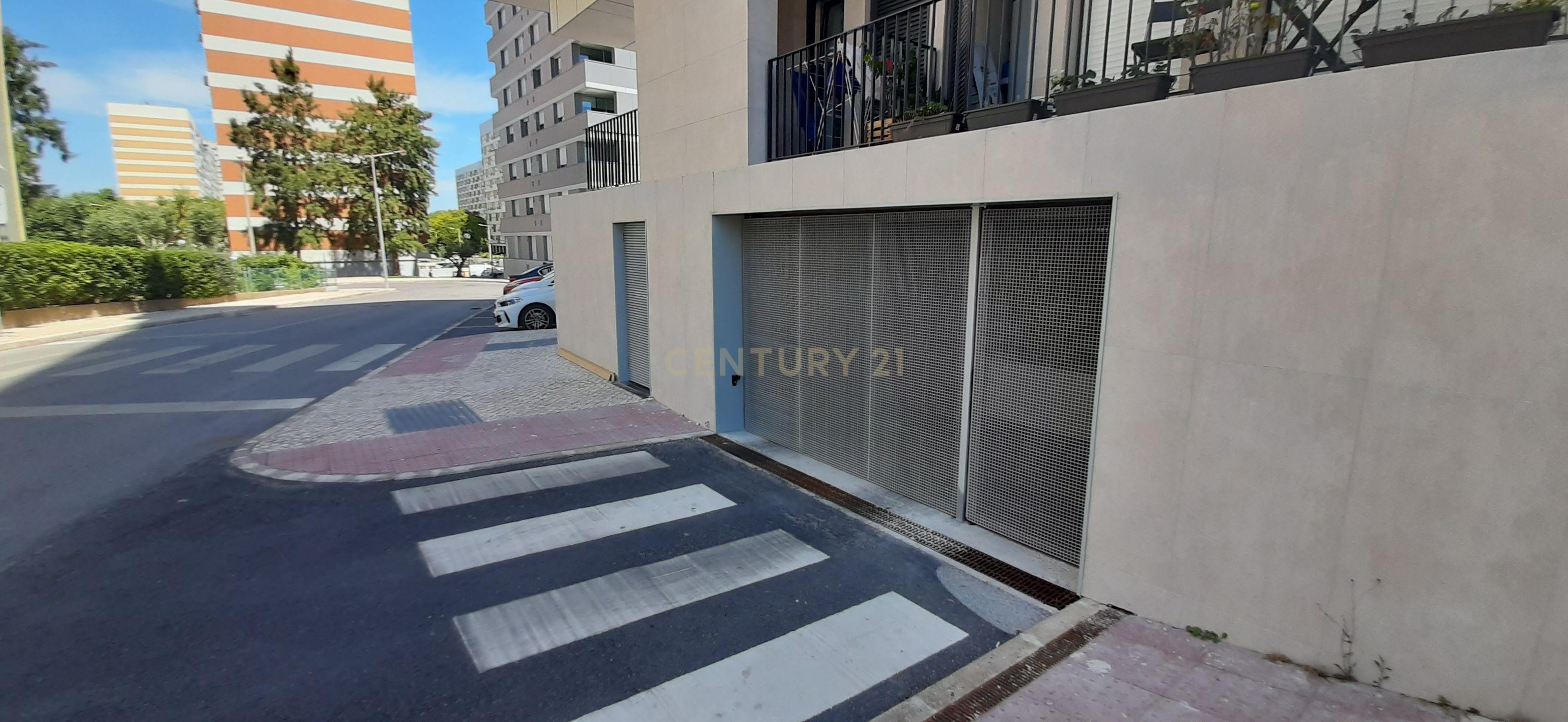 T1, Portela, Loures - Image 25