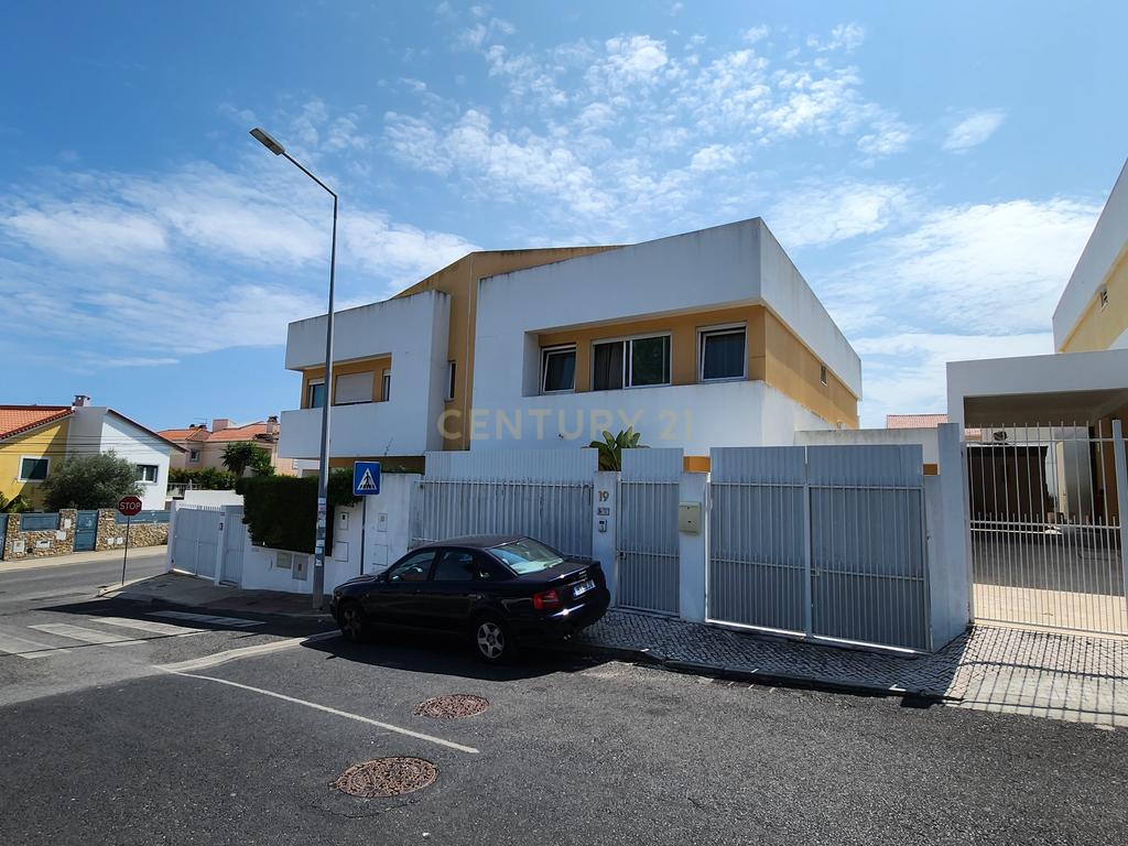 Moradia T3+1 Alcabideche. - Image 2