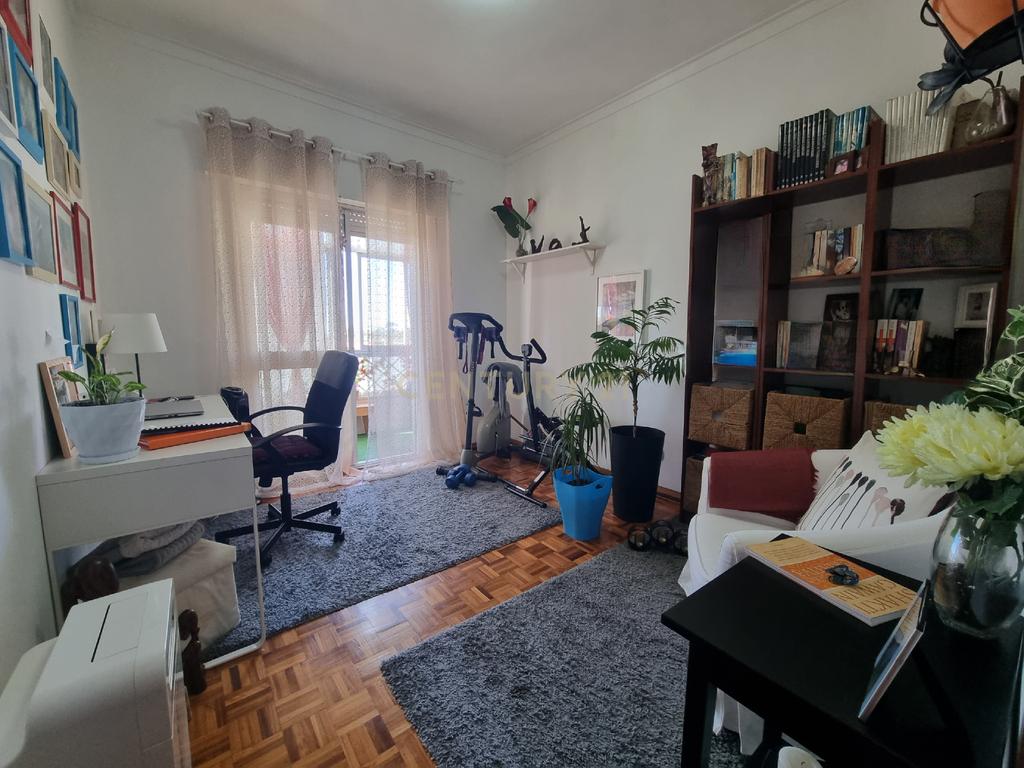 Excelente 4 assoalhadas 107 m2 Massamá - Image 12