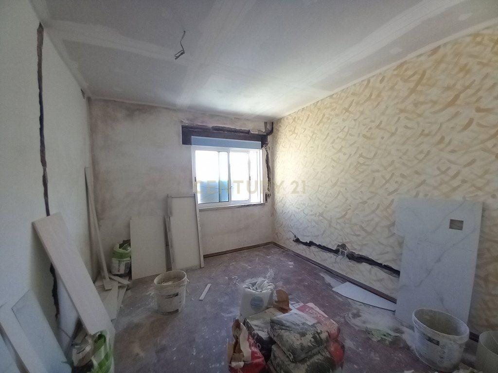 Renovação Exclusiva: Apartamento de 3 Assoalhadas Próximo ao Bairro Afonso Costa em Setúbal - Image 20