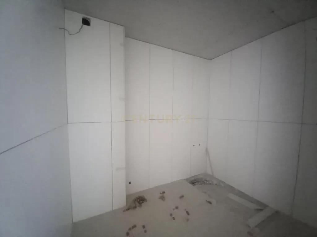 Renovação Exclusiva: Apartamento de 3 Assoalhadas Próximo ao Bairro Afonso Costa em Setúbal - Image 11