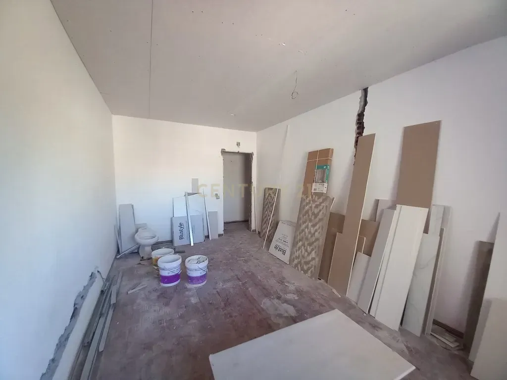 Renovação Exclusiva: Apartamento de 3 Assoalhadas Próximo ao Bairro Afonso Costa em Setúbal - Image 16