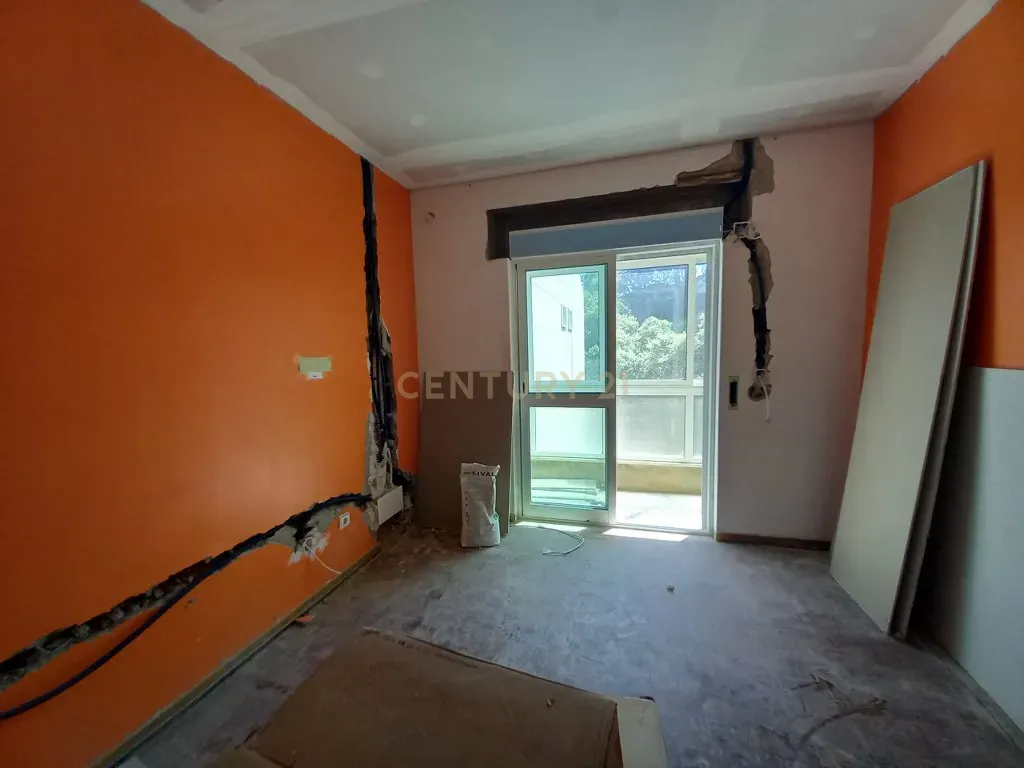 Renovação Exclusiva: Apartamento de 3 Assoalhadas Próximo ao Bairro Afonso Costa em Setúbal - Image 15