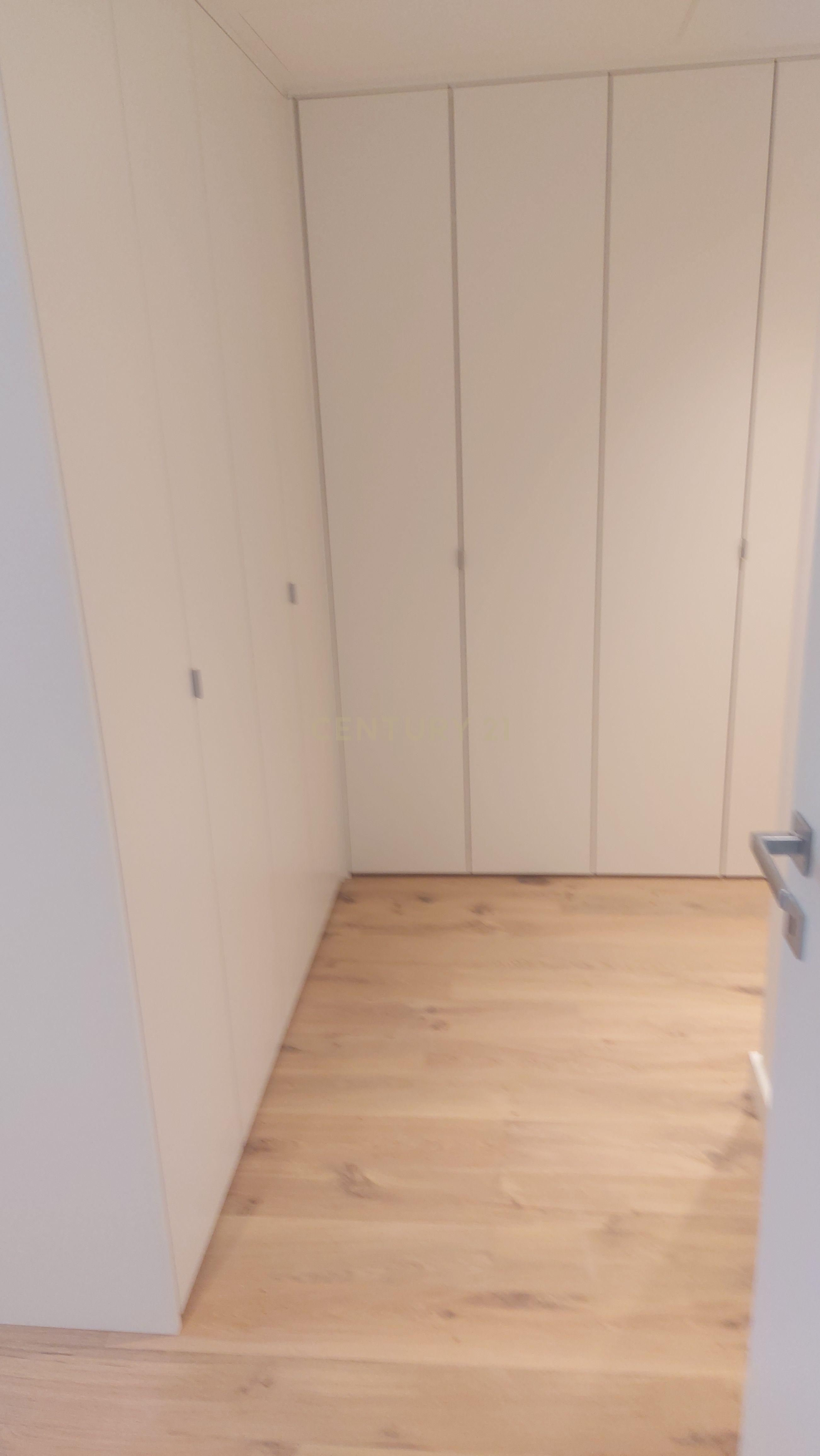 Apartamento Duplex T2, Novo, já concluído e com Licença de Utilização, à Venda em Zona Nobre e Recatada do Areeiro na Av. Madrid - Image 35