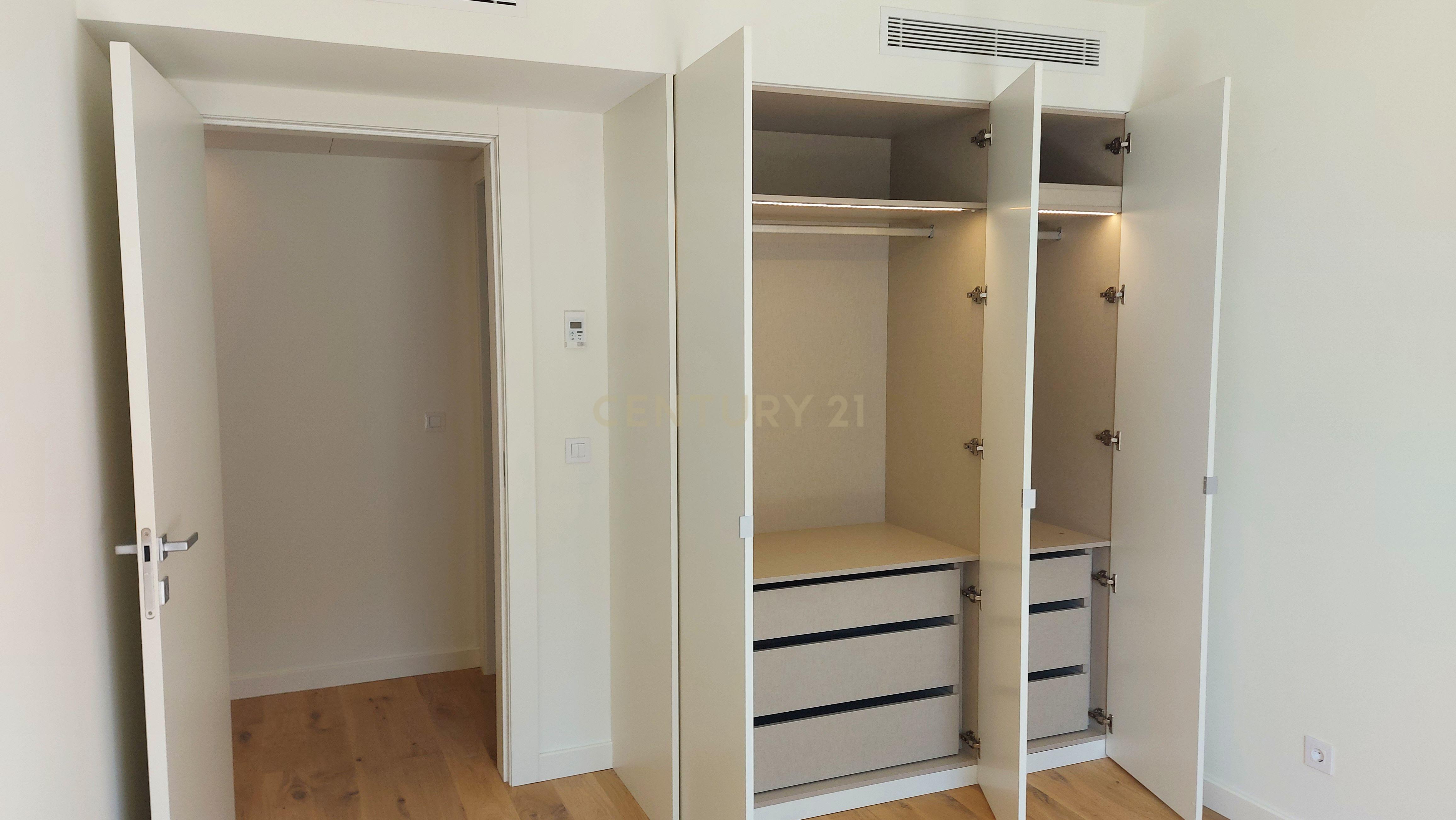Apartamento Duplex T2, Novo, já concluído e com Licença de Utilização, à Venda em Zona Nobre e Recatada do Areeiro na Av. Madrid - Image 40