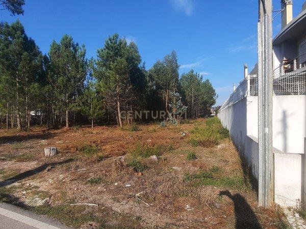 Excelente Terreno de Construção em Zona Privilegiada — Leiria