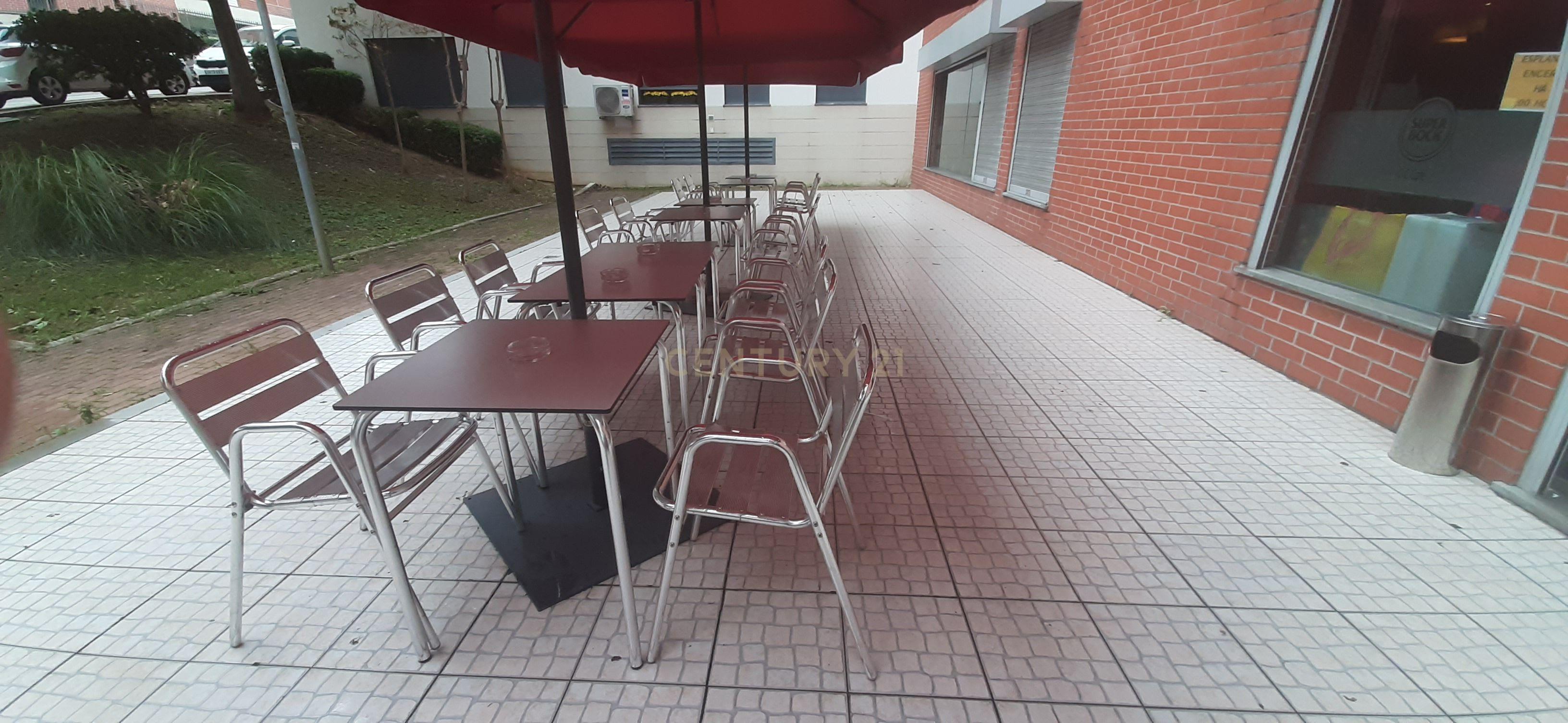 Loja Moderna em Odivelas com Ar Condicionado e Armazenamento - Image 15