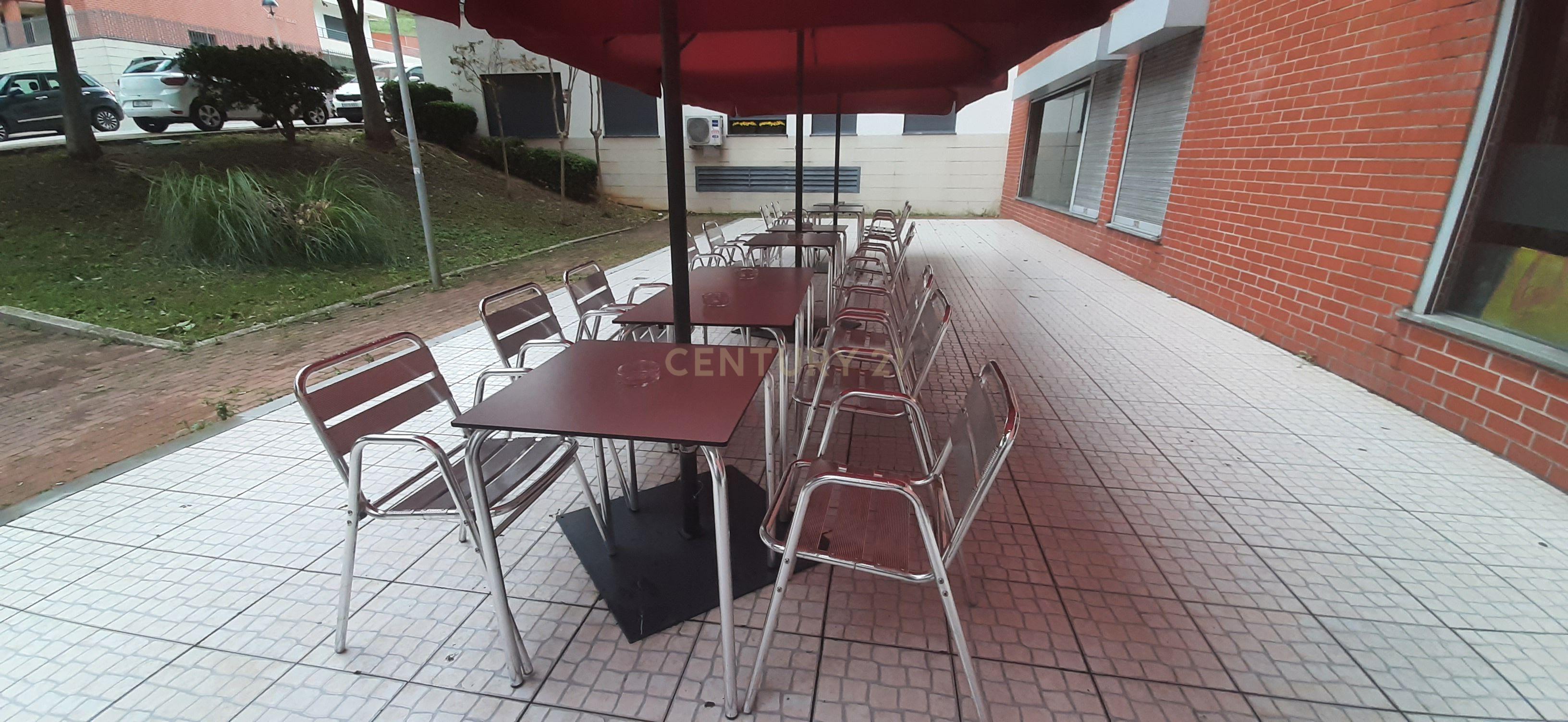 Loja Moderna em Odivelas com Ar Condicionado e Armazenamento - Image 16