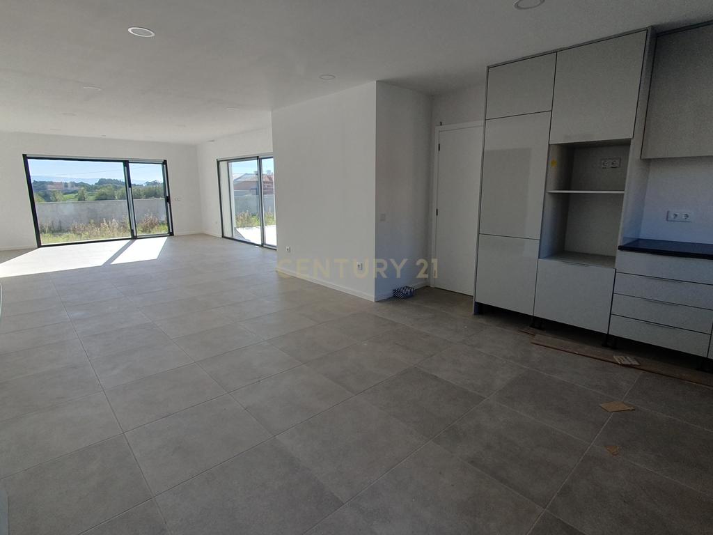 Moradia Térrea T3 em fase final de Construção - Image 5