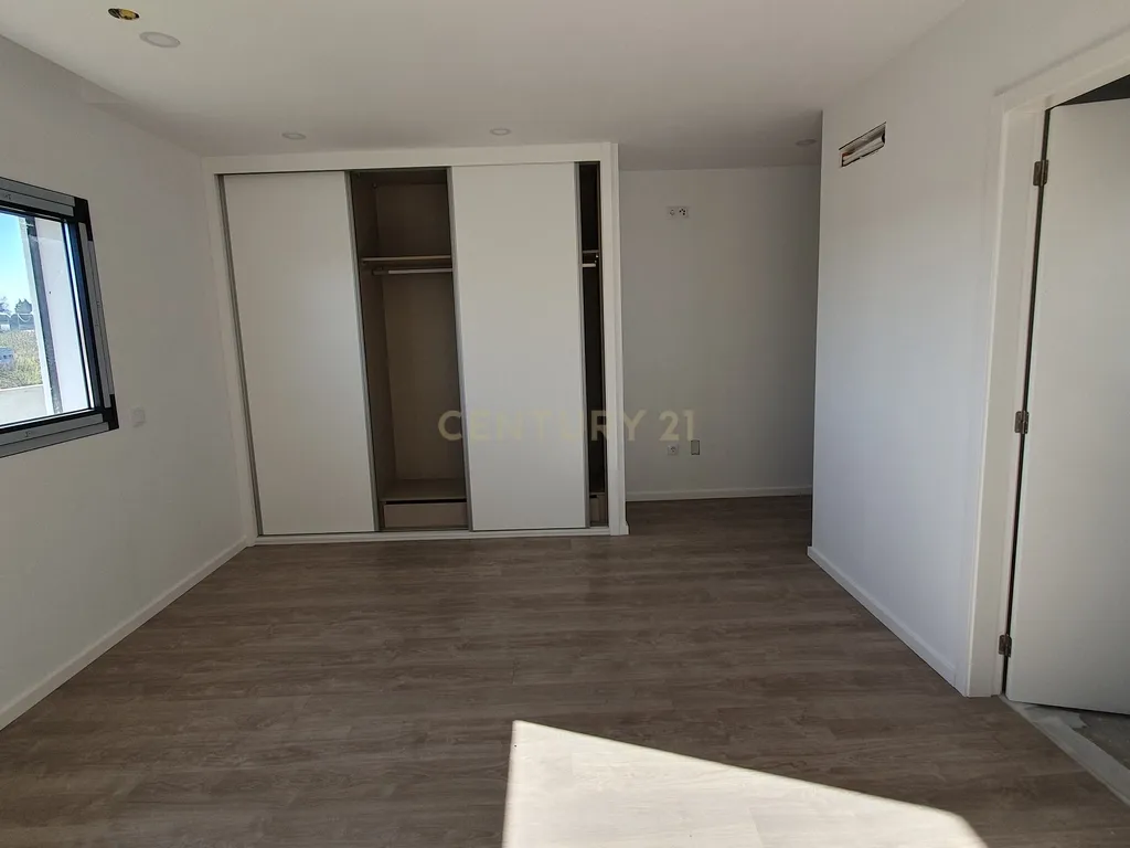 Moradia Térrea T3 em fase final de Construção - Image 11