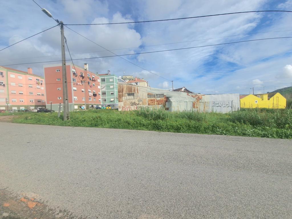 Terreno Urbano/Odivelas - Image 2