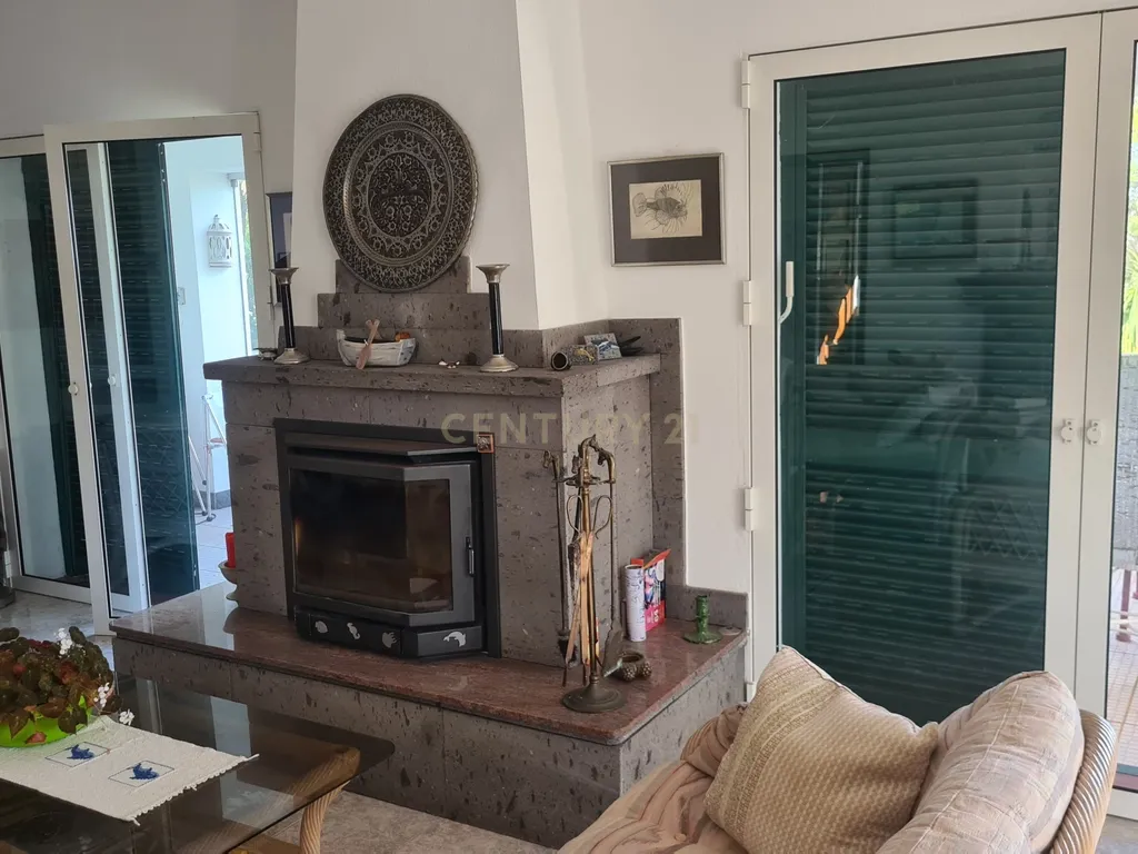 Propriedade Exclusiva na Caloura, São Miguel – Localização Privilegiada com Licença AL - Image 5