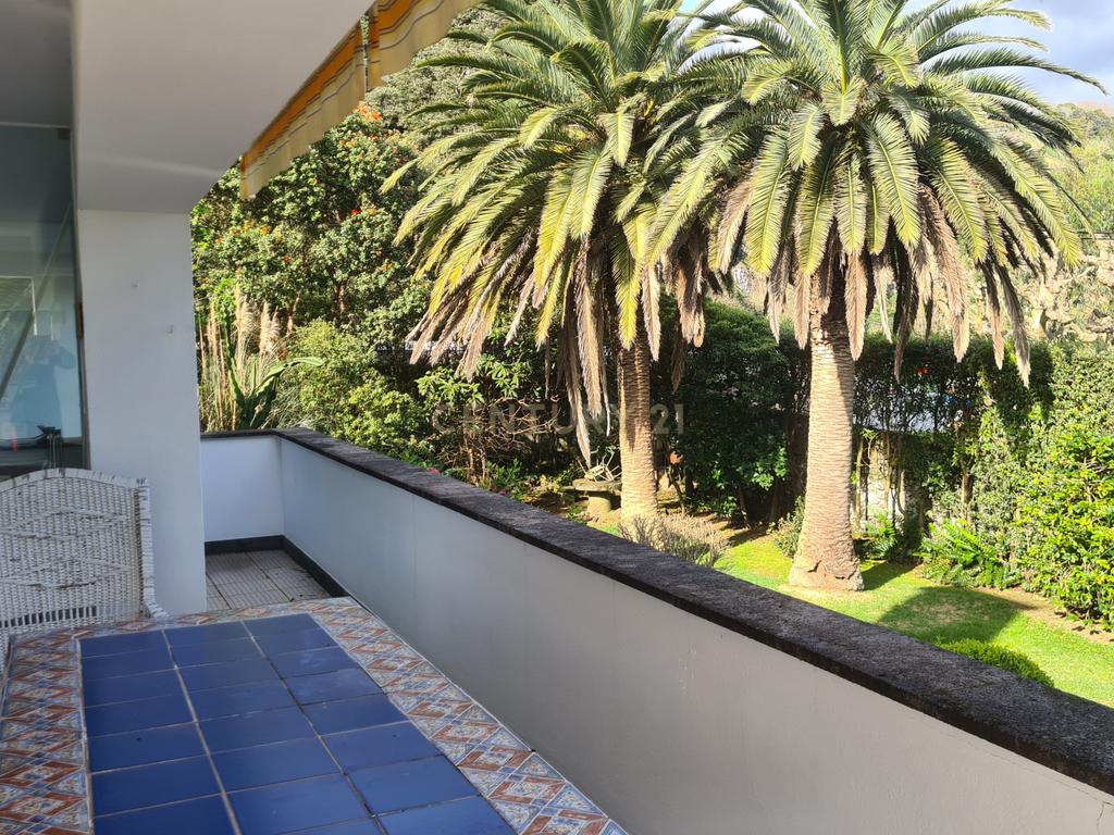 Propriedade Exclusiva na Caloura, São Miguel – Localização Privilegiada com Licença AL - Image 13