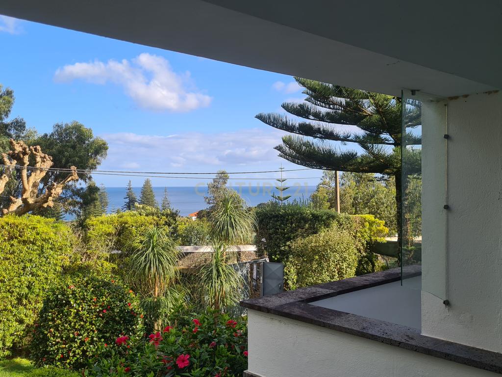 Propriedade Exclusiva na Caloura, São Miguel – Localização Privilegiada com Licença AL - Image 28