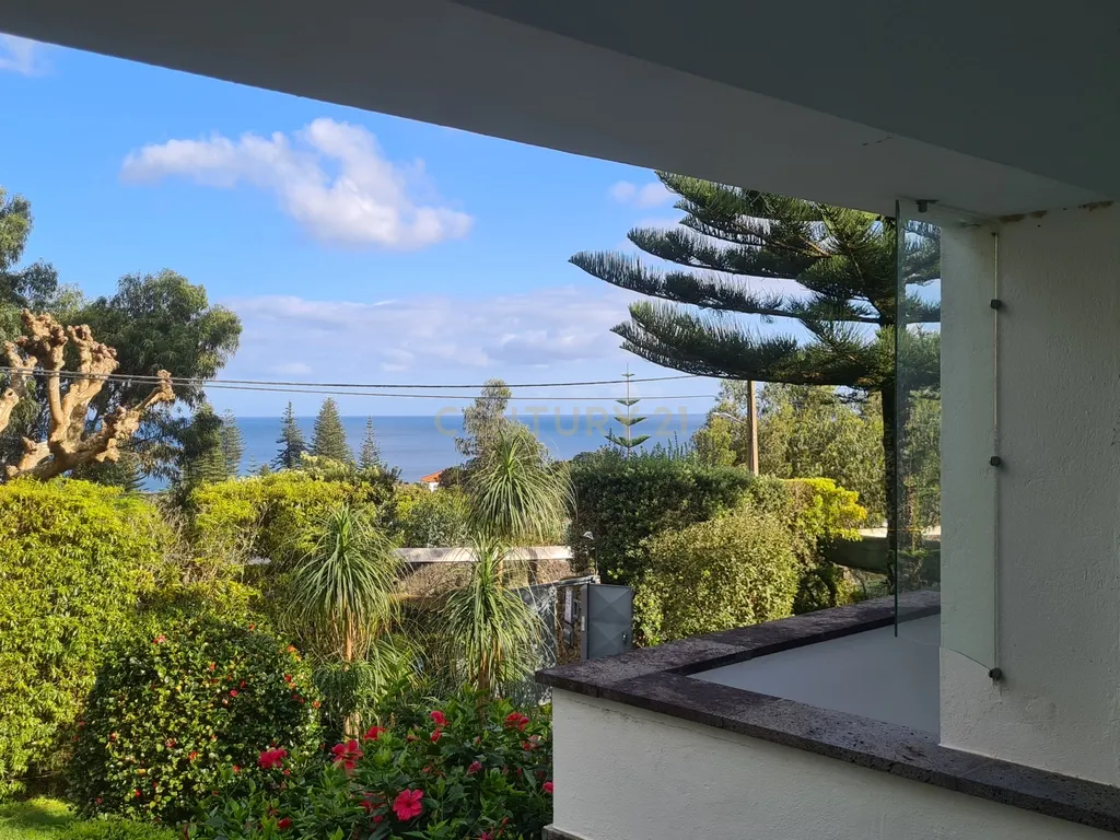 Propriedade Exclusiva na Caloura, São Miguel – Localização Privilegiada com Licença AL - Image 28