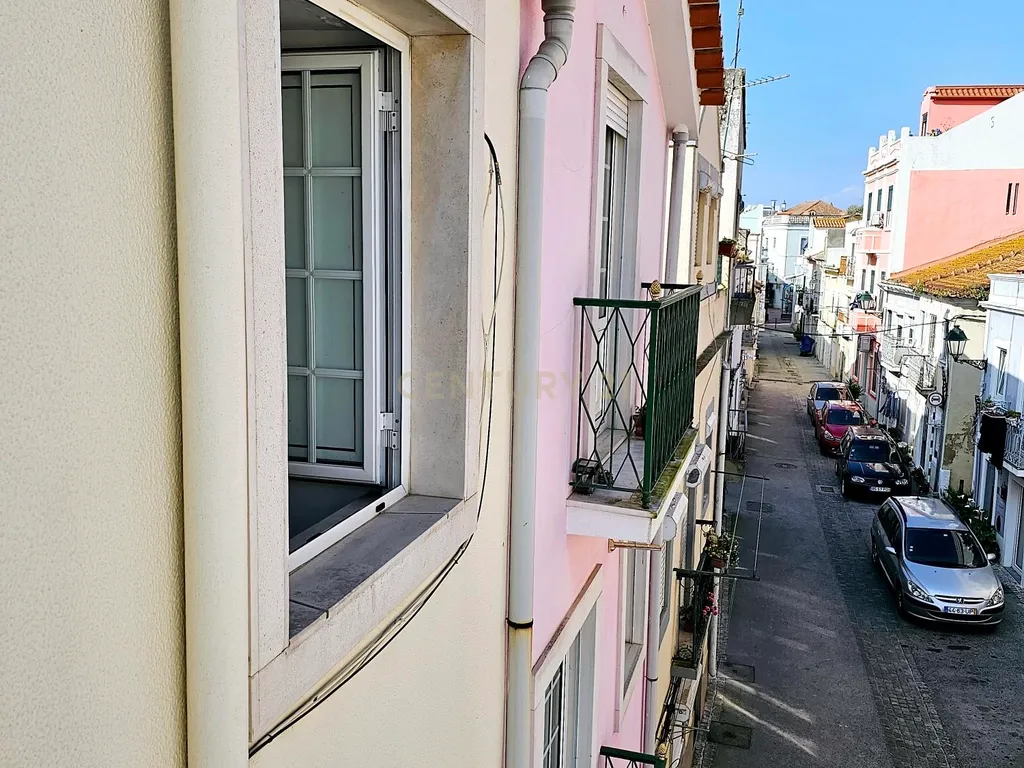 Prédio zona histórica do Seixal - Image 15