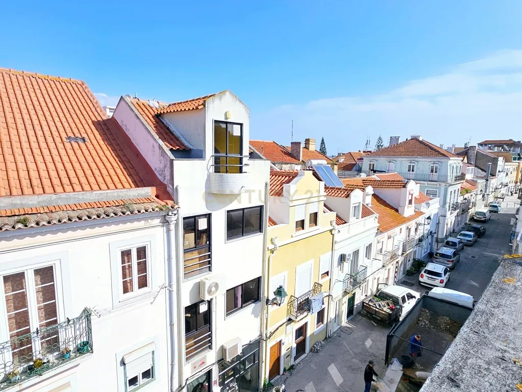 Prédio zona histórica do Seixal - Image 16