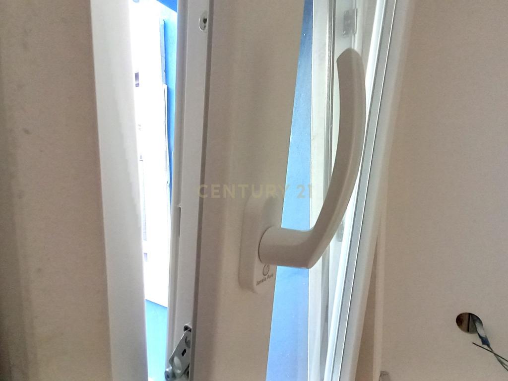 Apartamento com Terraço NOVO na Zona Histórica do Seixal - Image 6