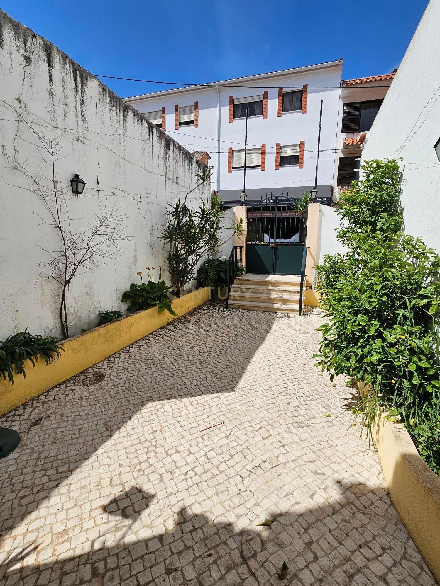 Espetacular Investimento no centro da Costa da Caparica - Image 9
