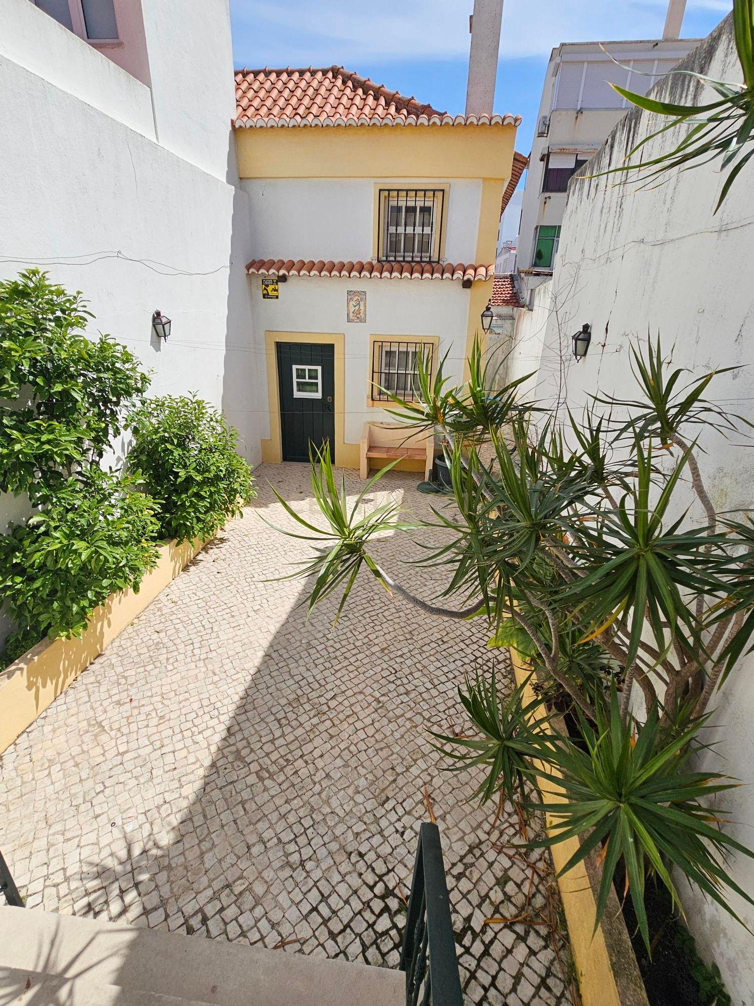 Espetacular Investimento no centro da Costa da Caparica - Image 18