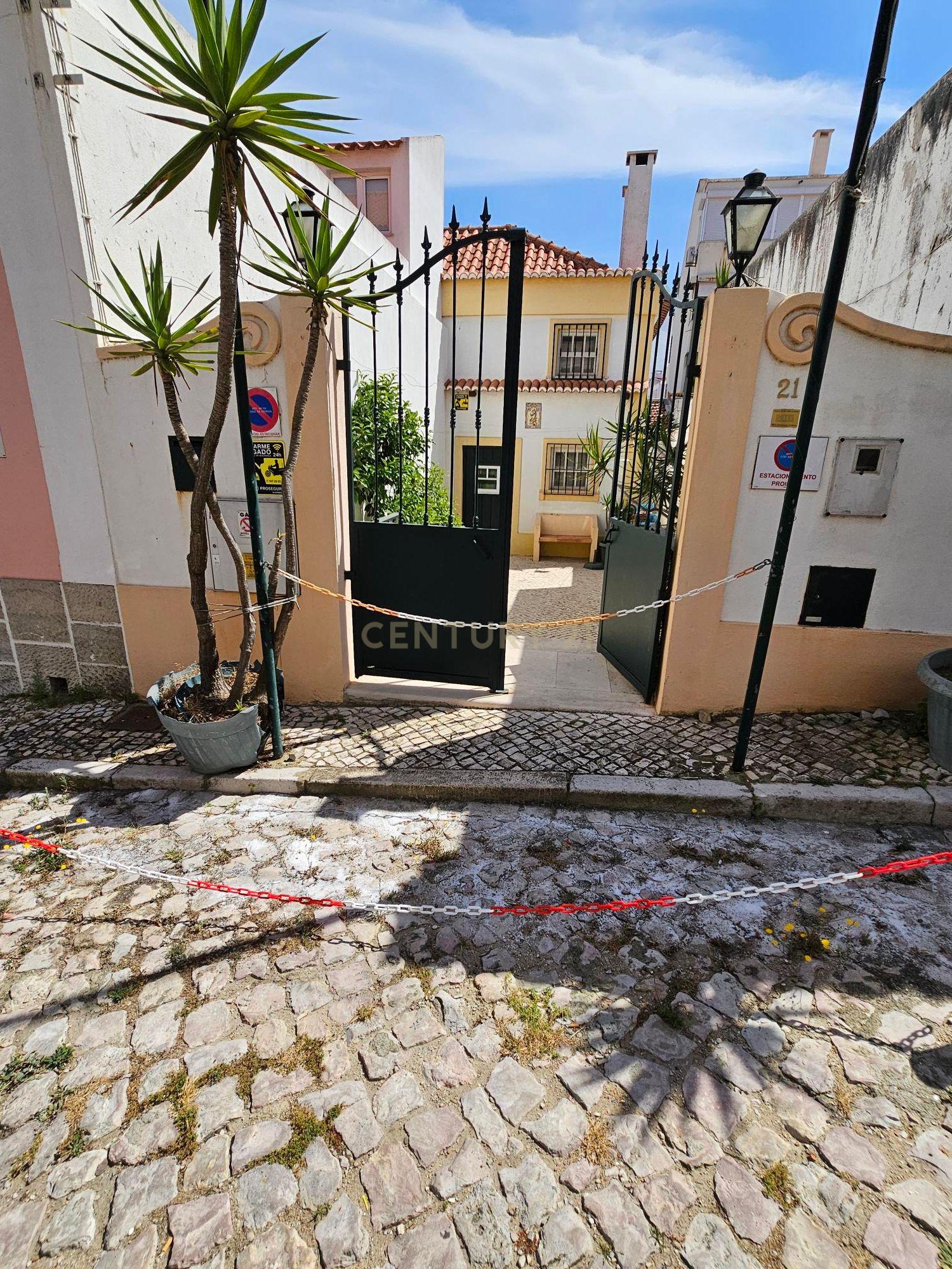 Espetacular Investimento no centro da Costa da Caparica - Image 4