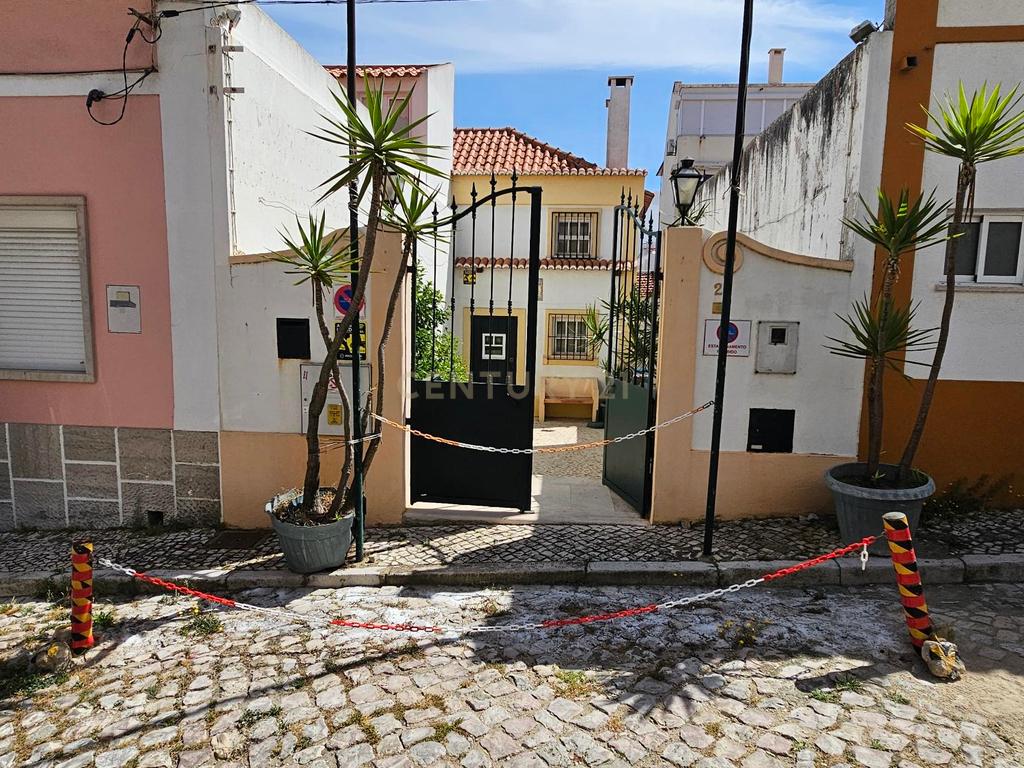 Espetacular Investimento no centro da Costa da Caparica - Image 16