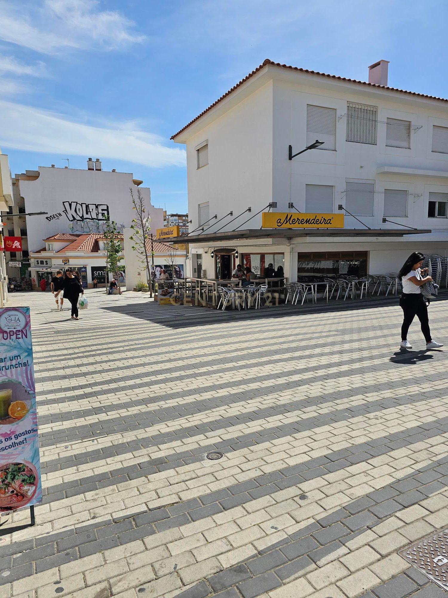 Espetacular Investimento no centro da Costa da Caparica - Image 37