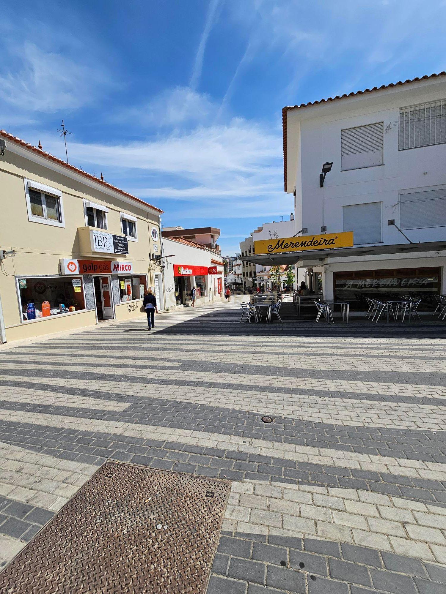 Espetacular Investimento no centro da Costa da Caparica - Image 19