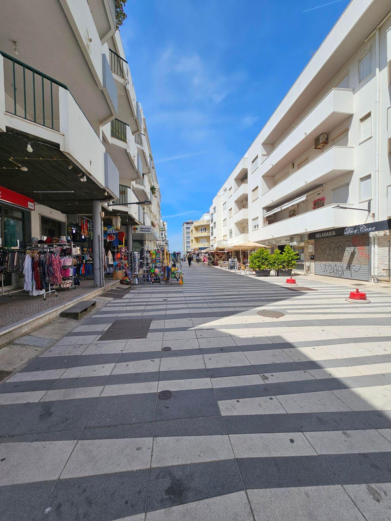Espetacular Investimento no centro da Costa da Caparica - Image 21