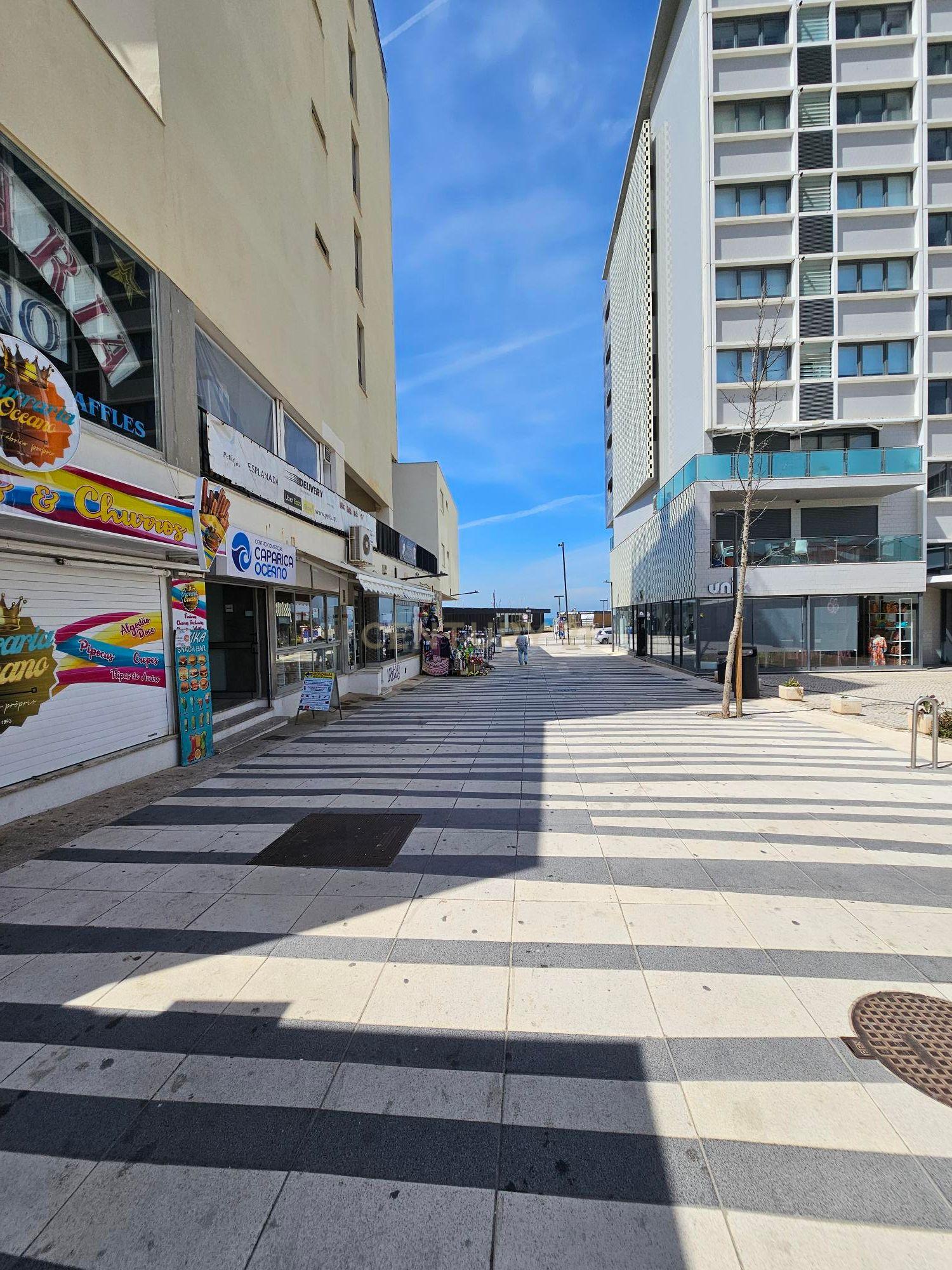Espetacular Investimento no centro da Costa da Caparica - Image 25