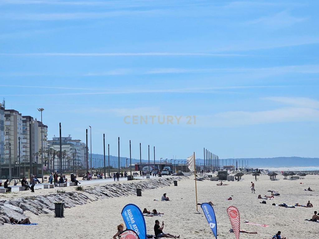 Espetacular Investimento no centro da Costa da Caparica - Image 43