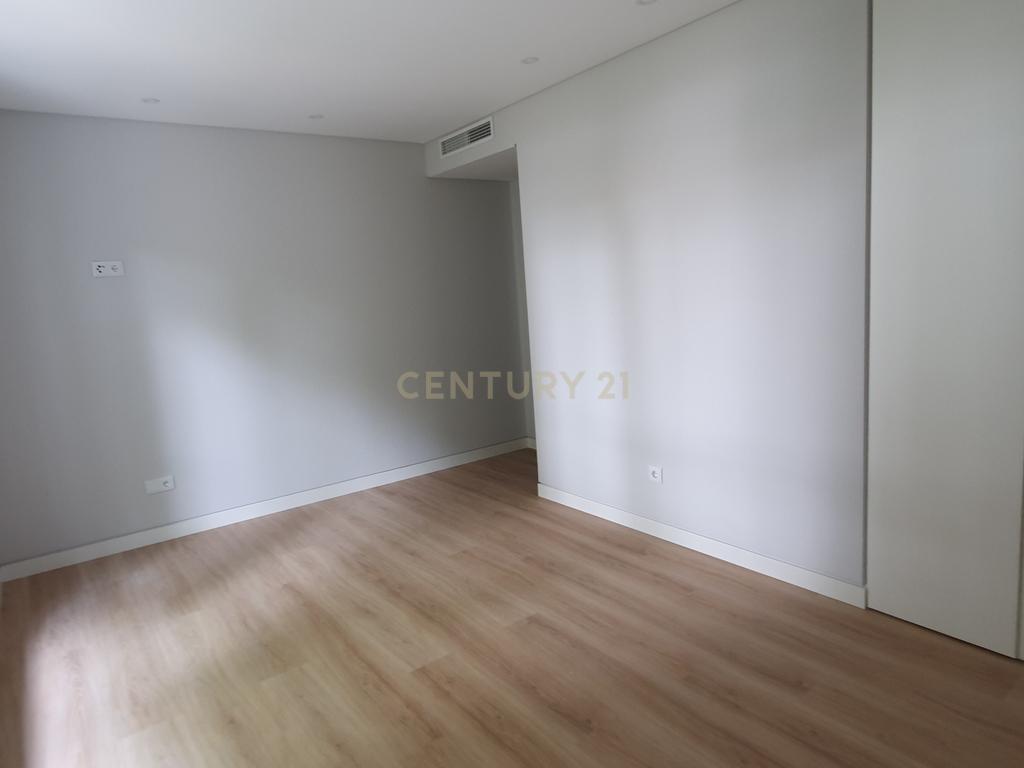 Magnifico Apartamento Novo T3 em Carcavelos - Image 17