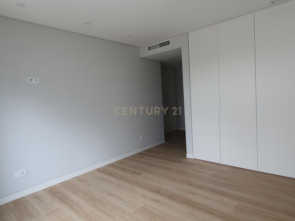 Magnifico Apartamento Novo T3 em Carcavelos - Image 25