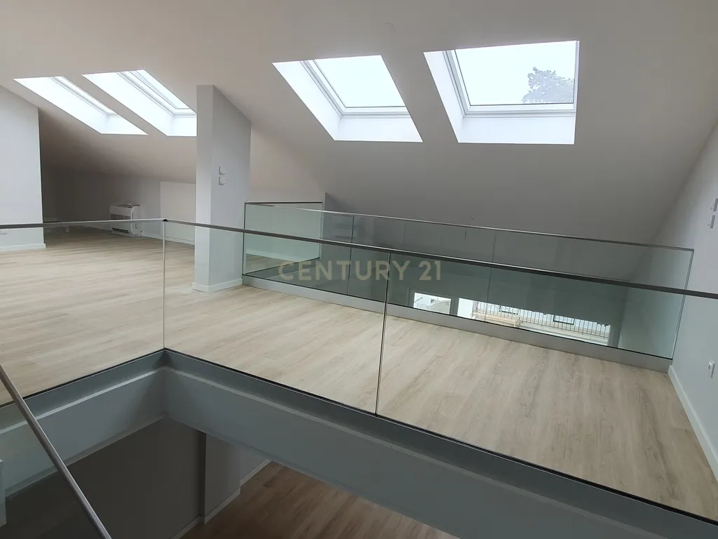 Magnifico Apartamento Novo T3+1 Duplex em Carcavelos - Image 10