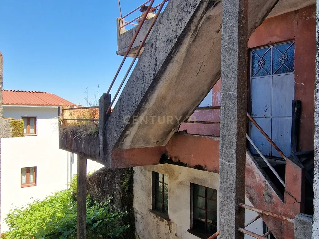 Moradia com terraço e terreno em São Romão, Seia, no coração da Serra da Estrela! - Image 5