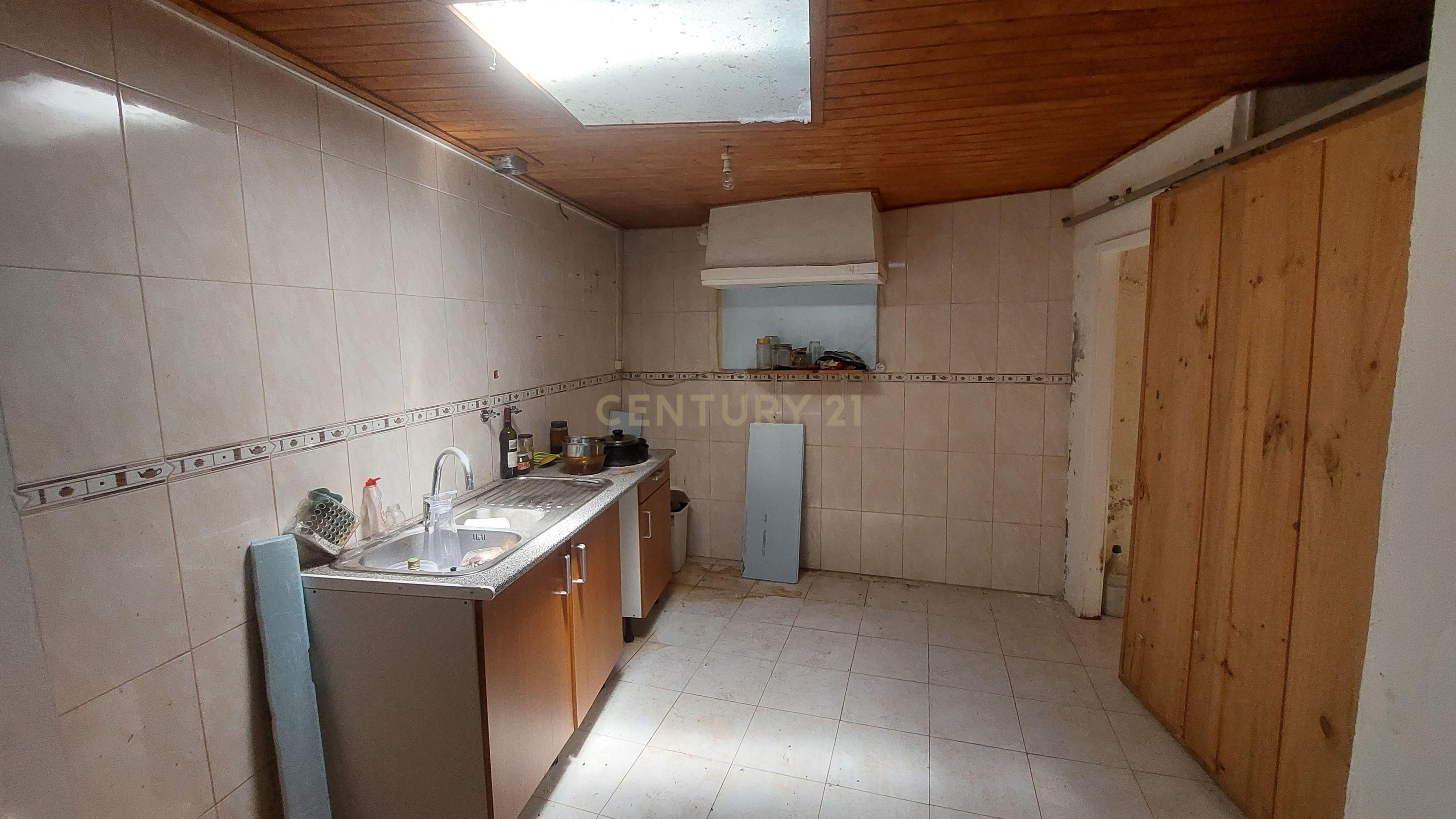 Moradia em banda em venda em Penha Garcia - Image 5