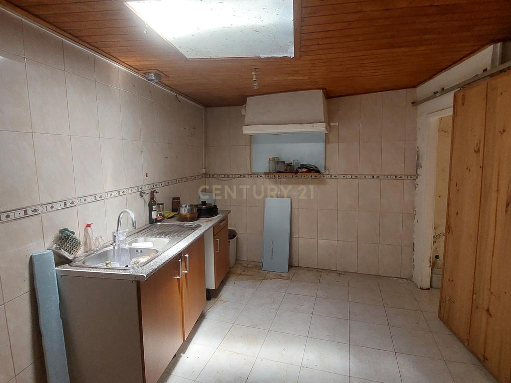 Moradia em banda em venda em Penha Garcia - Image 5