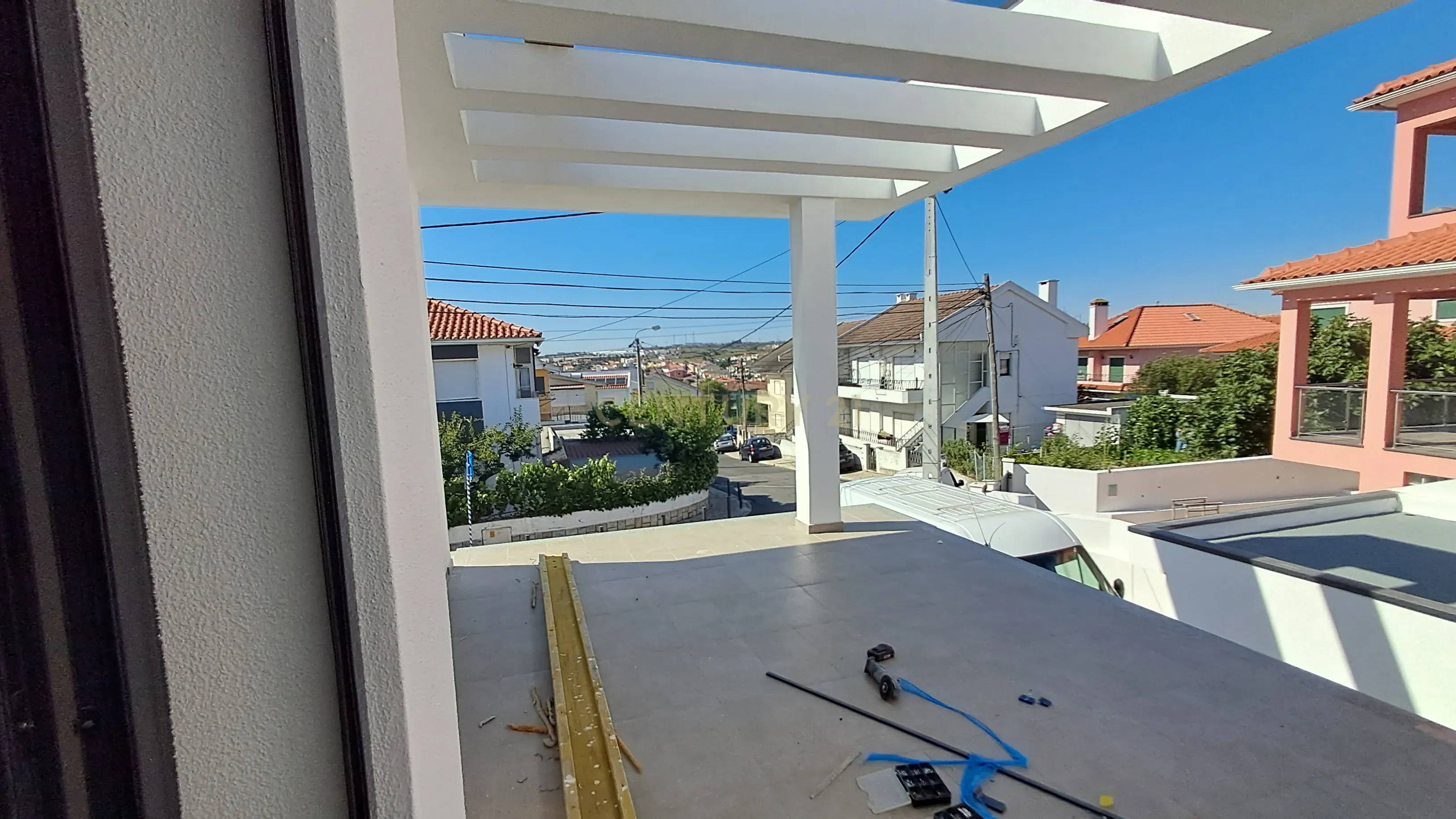 Moradia Nova T2 vista de Mar e Campo, em Porto Salvo - Oeiras - Image 11