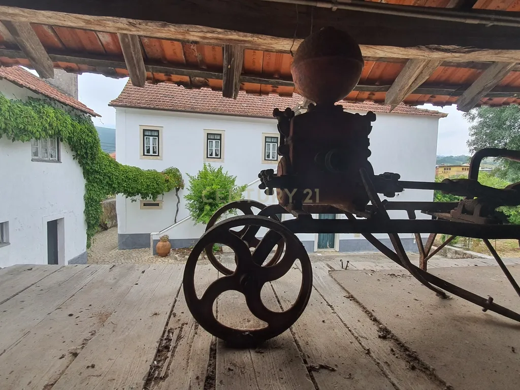 QUINTA com casa de 120 ANOS para HOTEL de charme a 4 minutos da NASCENTE do RIO LIZ em Leiria - Image 17