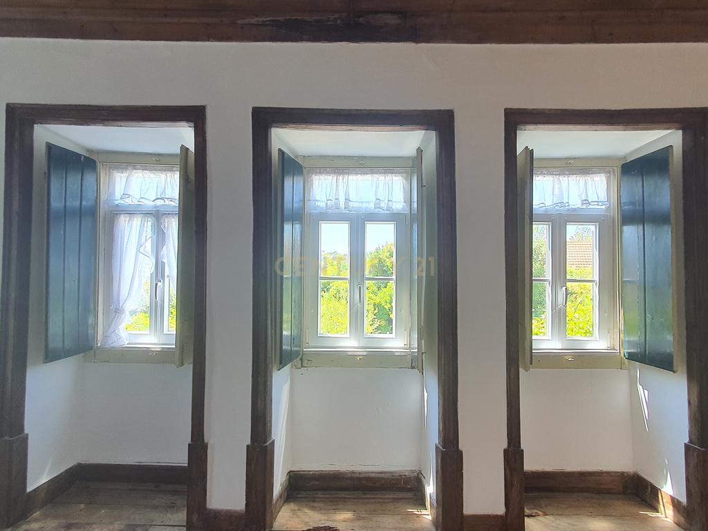 QUINTA com casa de 120 ANOS para HOTEL de charme a 4 minutos da NASCENTE do RIO LIZ em Leiria - Image 43